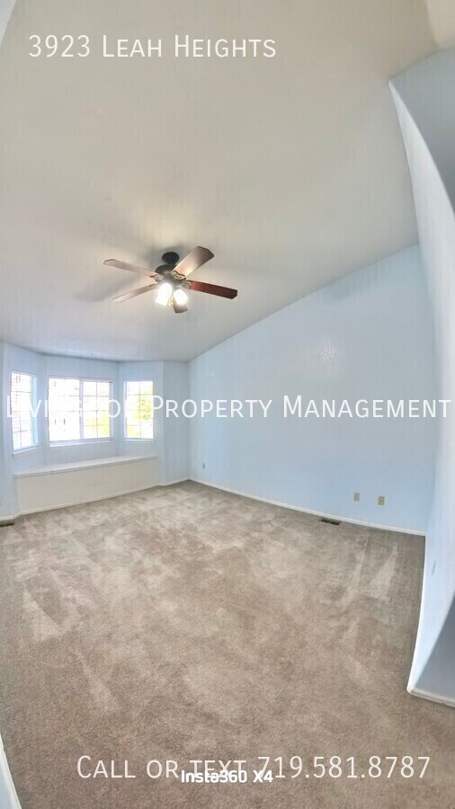Building Photo - 3923 Leah Heights