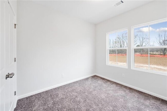 Building Photo - 2210 Whistler Wy NE