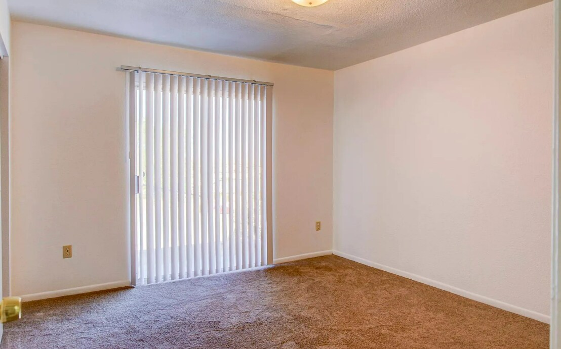 Building Photo - 1617 Turquoise Rd