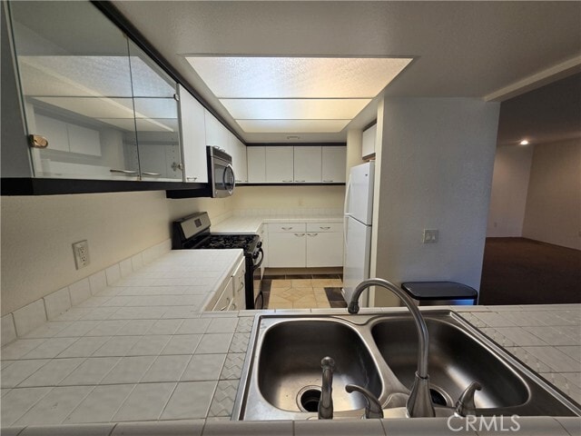 Building Photo - 35200 Cathedral Canyon Dr