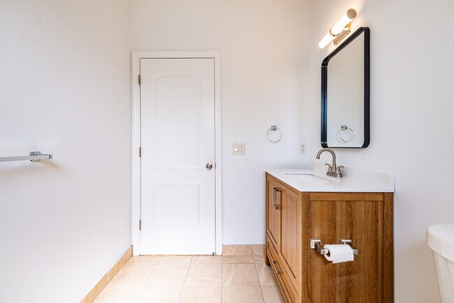 Building Photo - 121 SW 2nd Ave