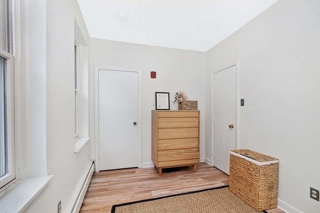 Building Photo - 47 Tileston St