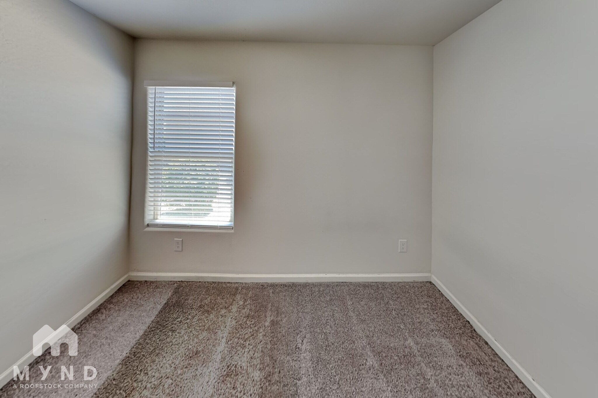 Building Photo - 222 S Picacho Heights Rd