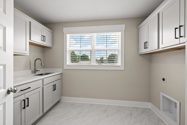 Building Photo - Sango Drive 3 Bedroom Condo For Rent!