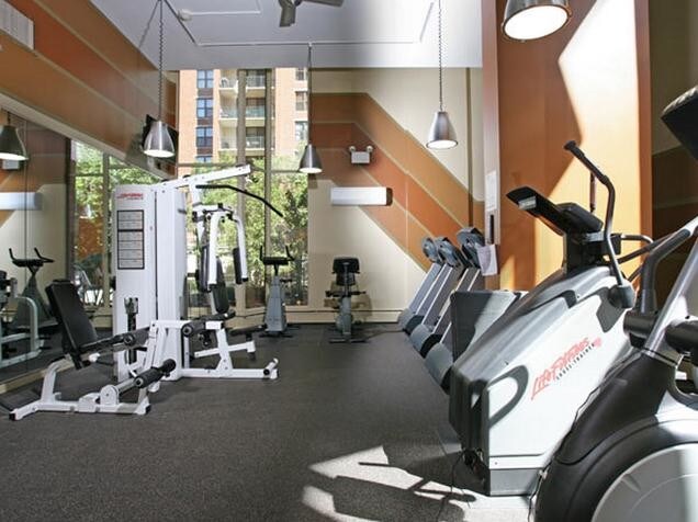 Building Photo - 54 E Chestnut St