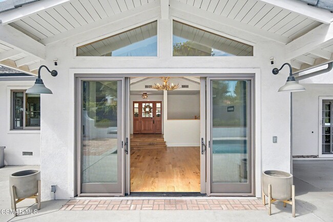 Building Photo - 1292 Brookview Ave