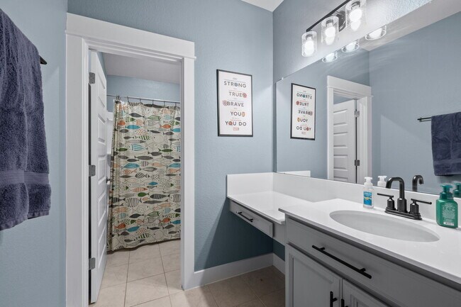 Building Photo - 525 Compania Cove