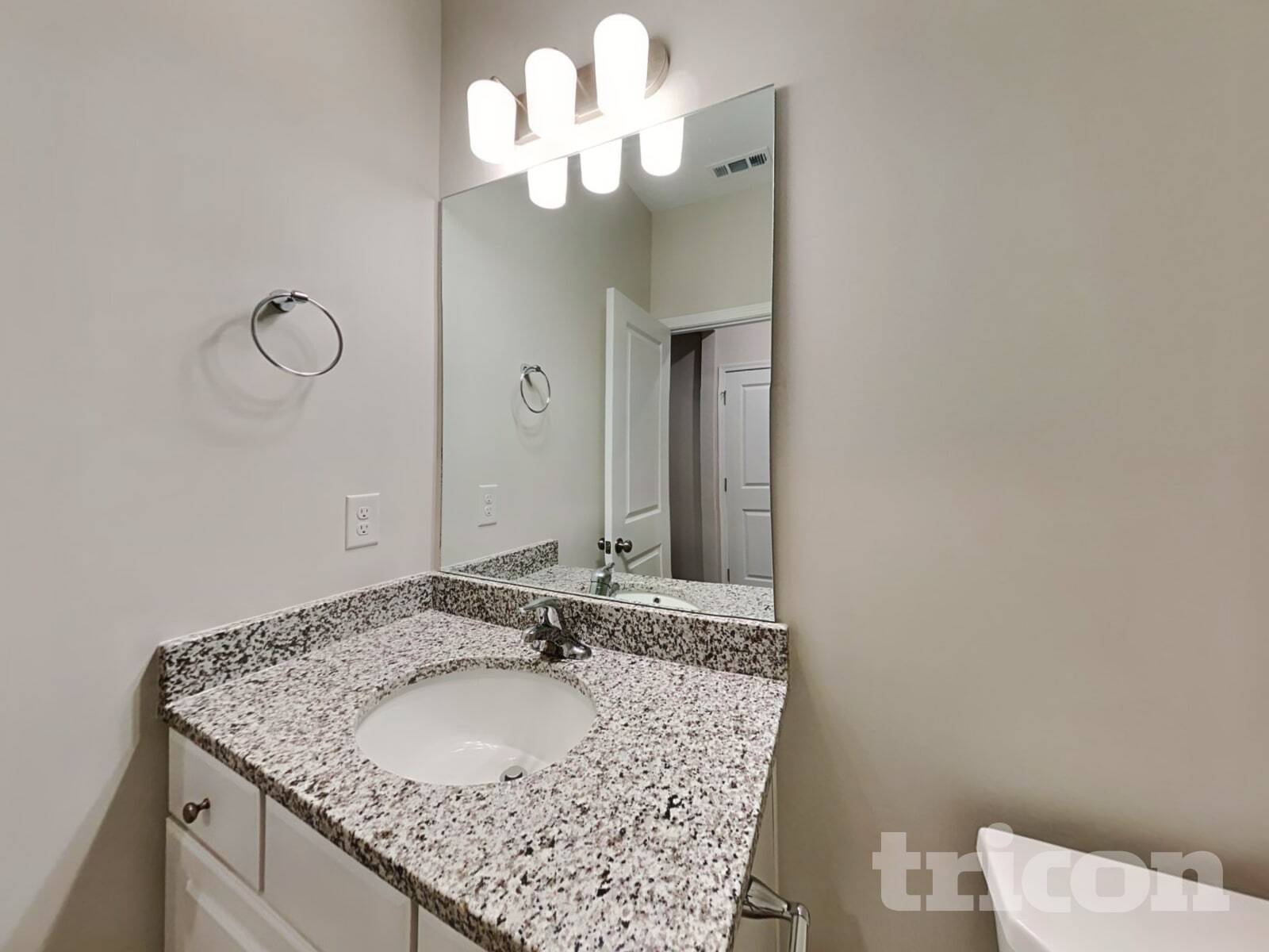 Building Photo - 203 Chapelcrest Ln