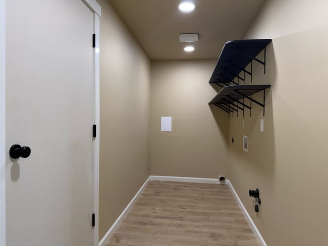 Building Photo - 919 Cove Arm Cir