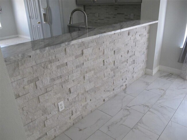 Building Photo - 3401 Pioneer Crossing Dr