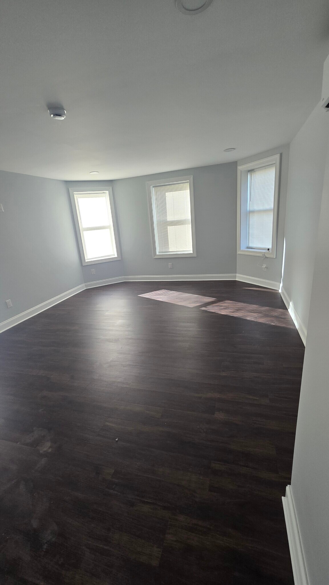 Building Photo - 272 Market St