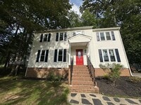 Building Photo - For Rent: Charming 4-Bedroom Colonial in C...