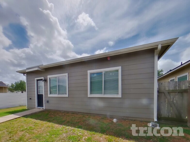 Building Photo - 20503 Providence Point Dr