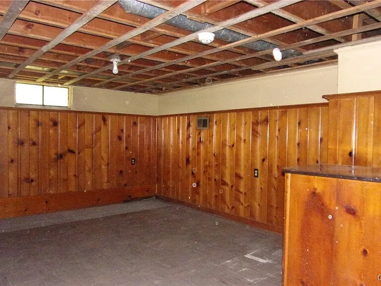 Building Photo - 223 W Molloy Rd