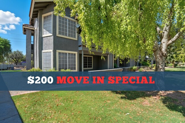 Primary Photo - Spacious 3 Bed/2 Bath Home in Lush Crestvi...