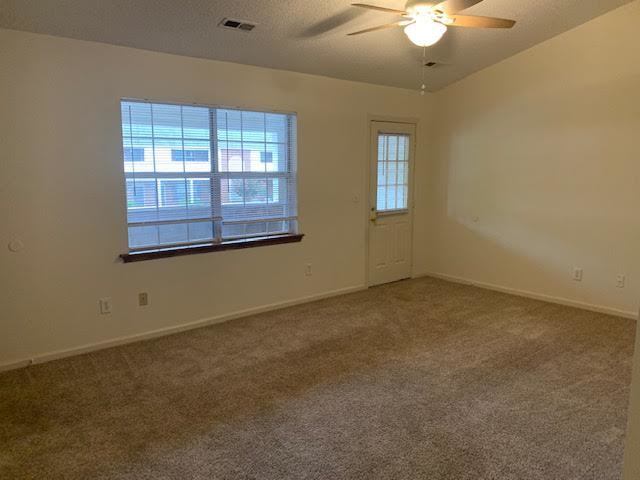 Building Photo - ** COMING SOOM**   "Charming 1-Bedroom Apa...
