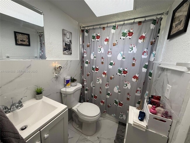 Building Photo - 1350 NE 119th St