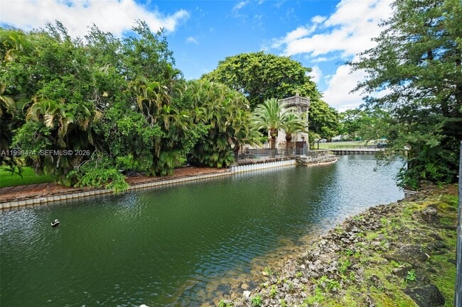 Building Photo - 5735 SW 35th St