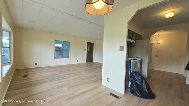 Building Photo - 7393 Fairlane Ave