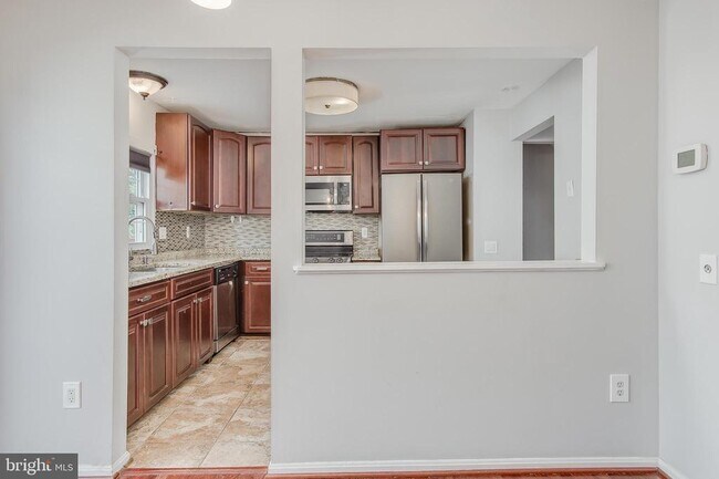 Building Photo - 1847 Dulaney Ct