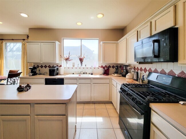 Building Photo - 8002 Weeping Willow Pl