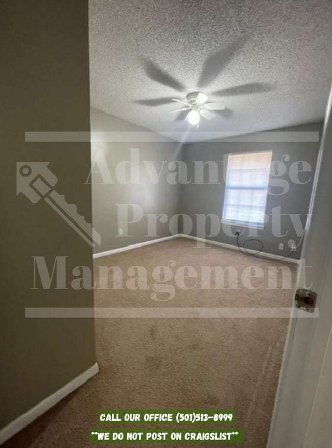 Building Photo - 9 Mdw Crk Dr