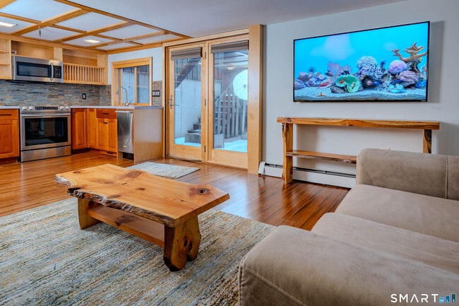 Building Photo - 215 Old Newtown Rd