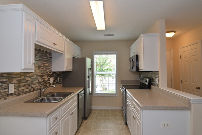 Building Photo - $1475 - 2 Bed/2 Bath house for rent in Wes...