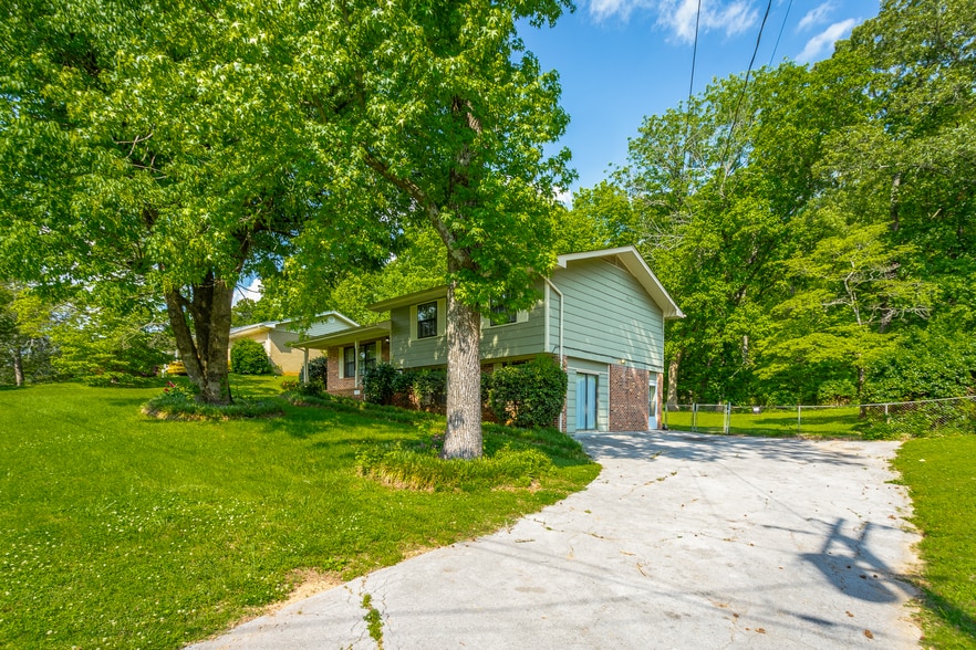 Building Photo - 218 Townsend Cir