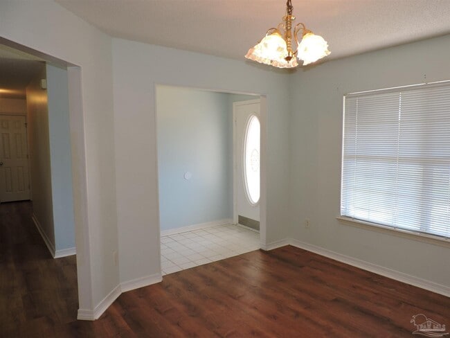 Building Photo - 2552 Southern Oaks Dr