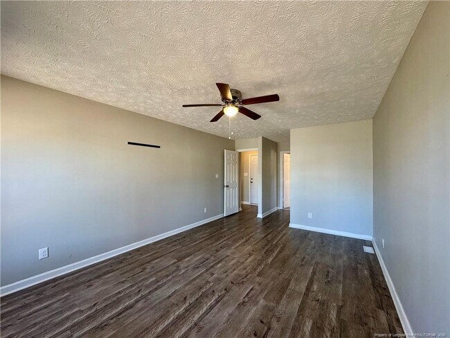 Building Photo - 204 Fair Oaks Dr