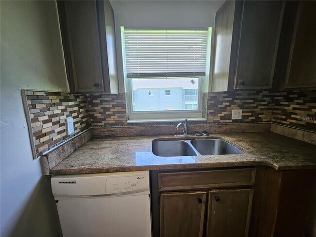 Building Photo - 4136 Pershing Pointe Pl