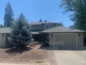 Building Photo - 210 3rd St