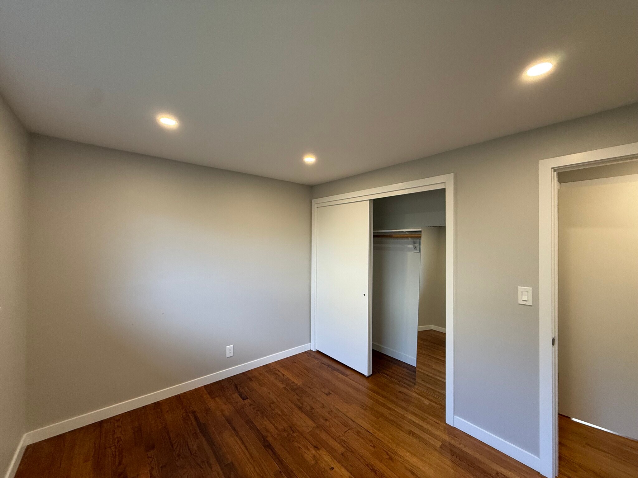 Building Photo - 20930 2nd Ave S