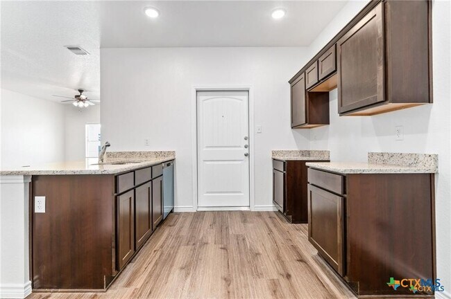 Building Photo - 3509 Abraham Dr