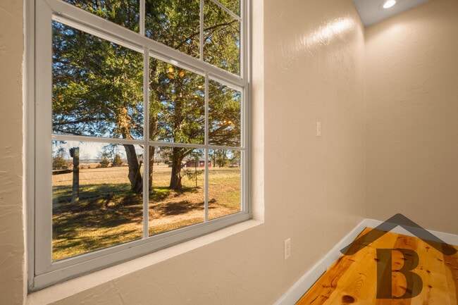 Building Photo - 1522 S Tuscany Ct