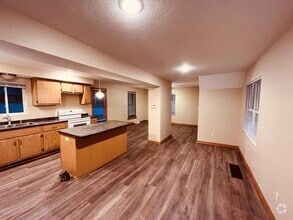 Building Photo - Shawano- 3 Bedroom 1 Bath Single Family Ho...