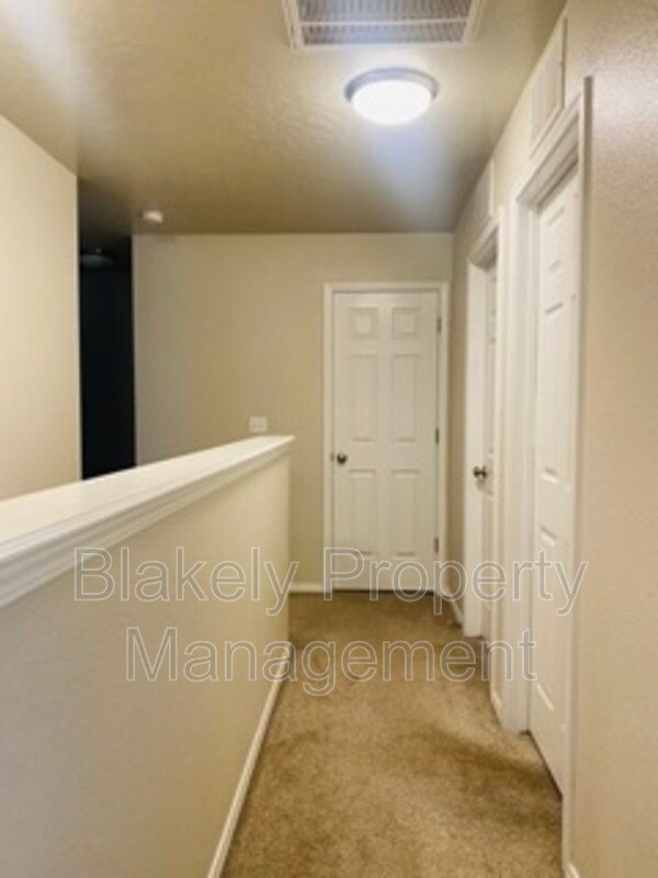 Building Photo - 13513 Palm Beach Dr