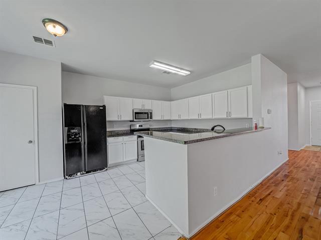 Building Photo - 905 Hems Ln