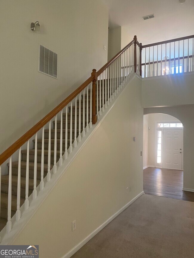 Building Photo - 539 Greyhawk Way