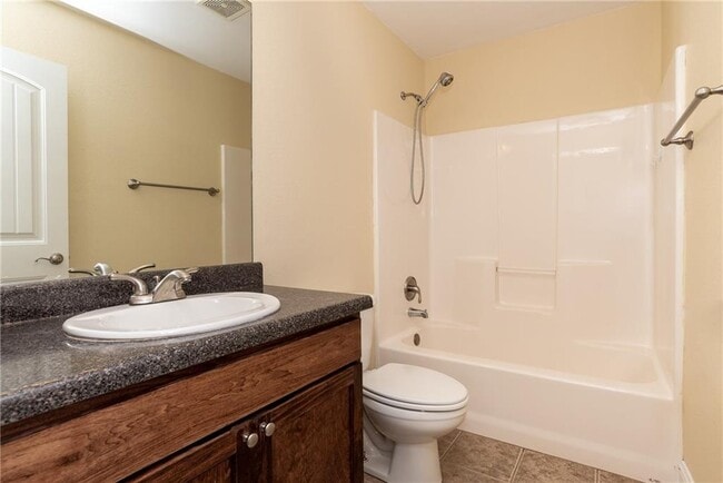 Building Photo - 2804 S C St