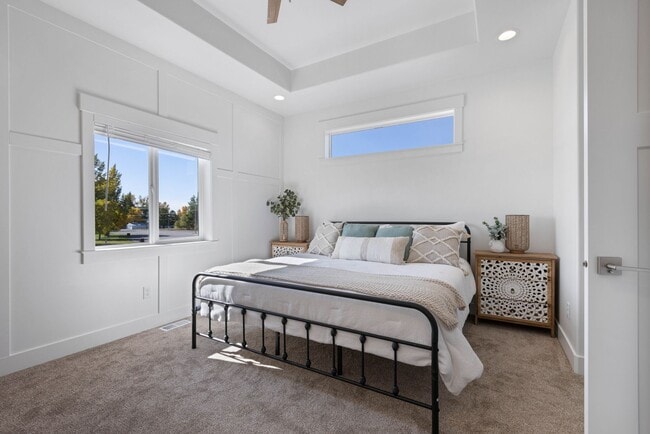 Building Photo - Modern Luxury Townhome in Prime Location –...