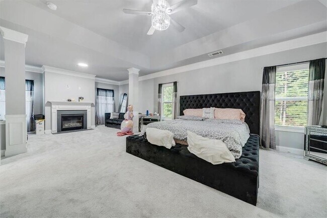 Building Photo - 3355 Palmer Lake Pointe