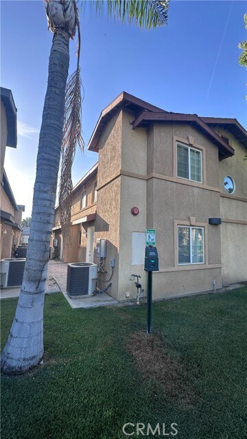 Building Photo - 600 Hosking Ave