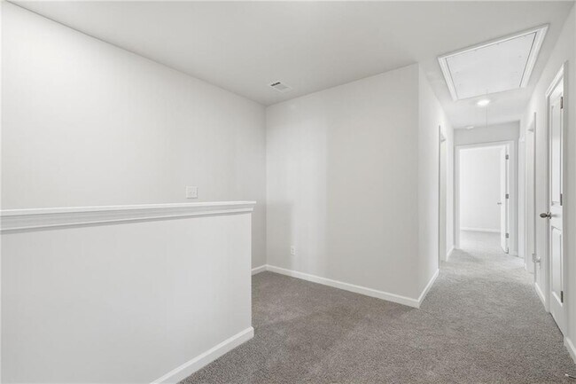 Building Photo - 3966 Oakwood Ter Ct