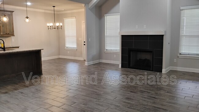 Building Photo - 710 Harbison St