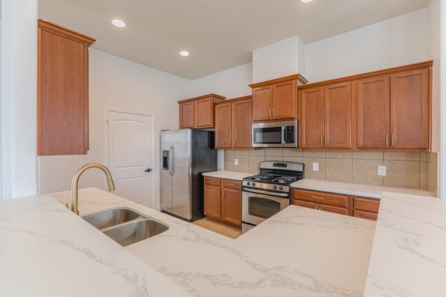 Building Photo - 15443 Lady Shery Ln