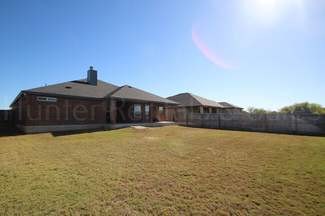 Building Photo - Beautiful Temple Home!