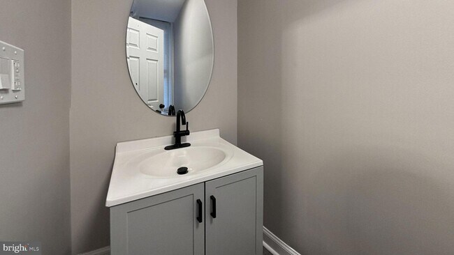 Building Photo - 2527 S Felton St