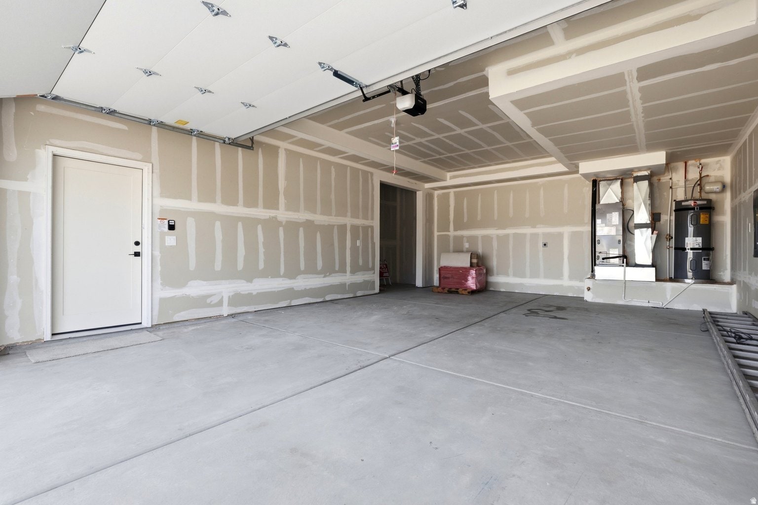 Building Photo - 316 Woodscape Way